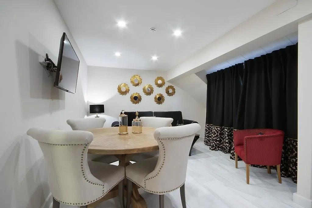 Suites Gran Via Capilla Real Granada Apartment